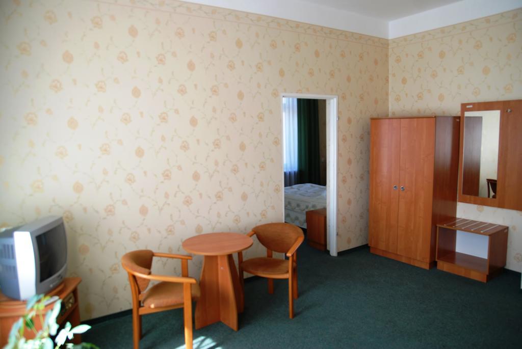 Palac Polonia Лодзь Екстер'єр фото